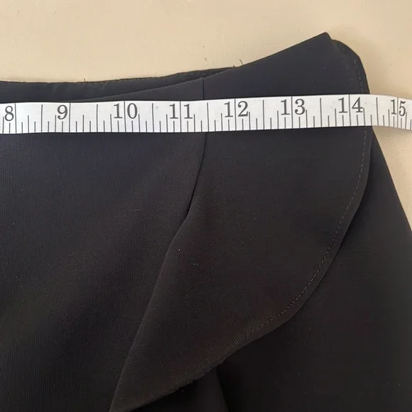 Amanda Uprichard Trisha Black Ruffled lined Skort Size small